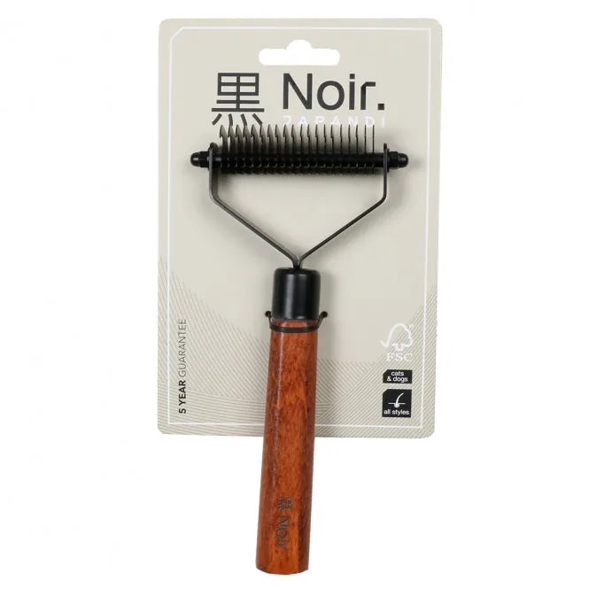 EBI Noir Japandi Trimmstriegel – für effektive Fellpflege